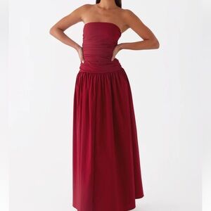 NWT Pappermayo Carmel Pleated Maxi Dress size US 0. Merlot